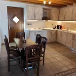 Astradeni Luxury Kratir *