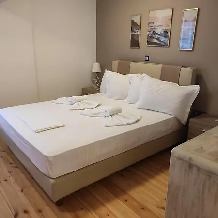Astradeni Luxury Kratir Skála