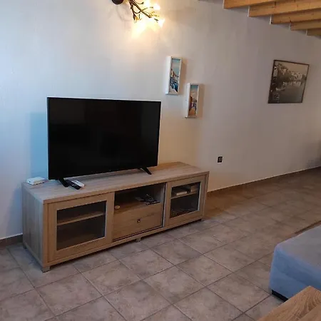 Astradeni Luxury Kratir Skála