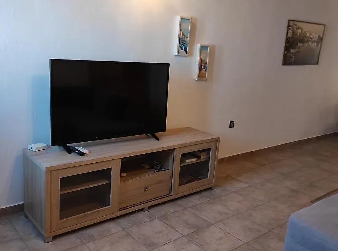 Astradeni Luxury Kratir Skála