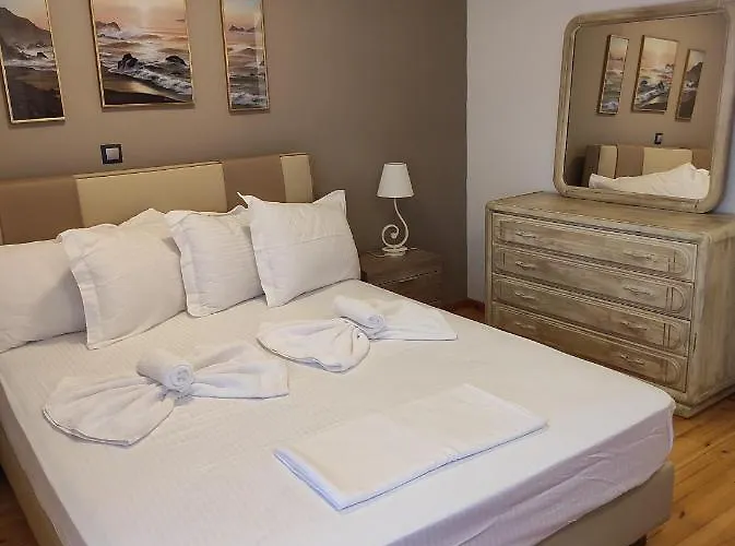 아파트 Astradeni Luxury Kratir *