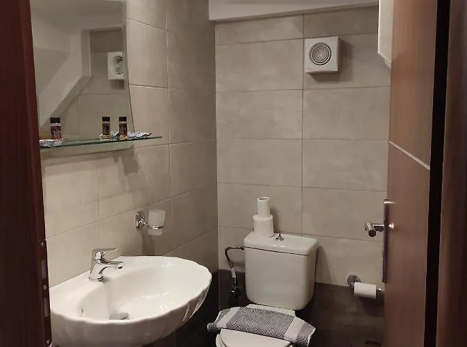 Astradeni Luxury Kratir *